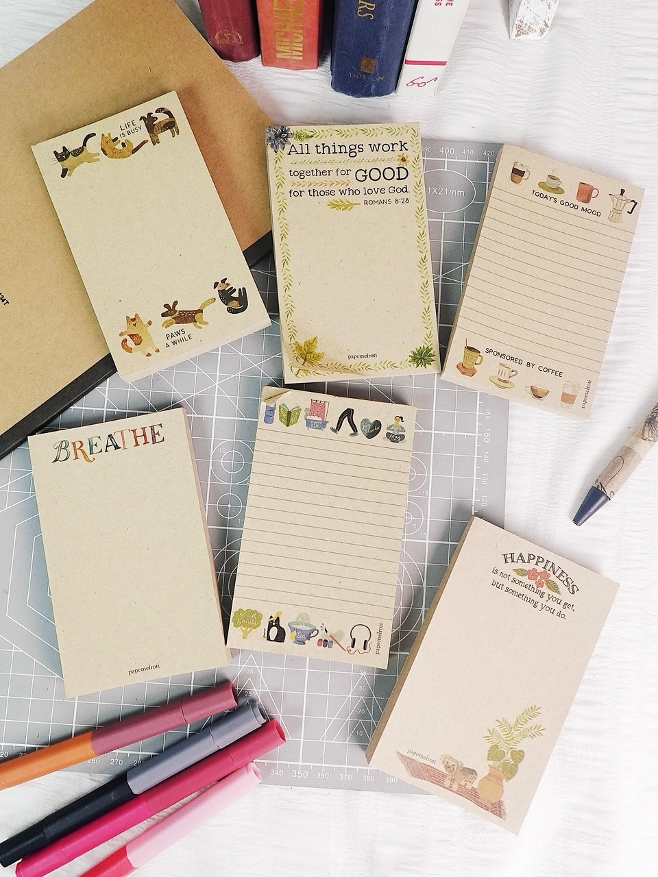 Papemelroti Writing Pad